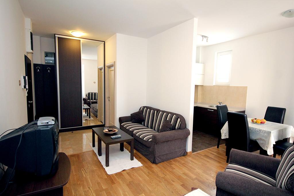 Apartments Draskovic Mirista Petrovac エクステリア 写真