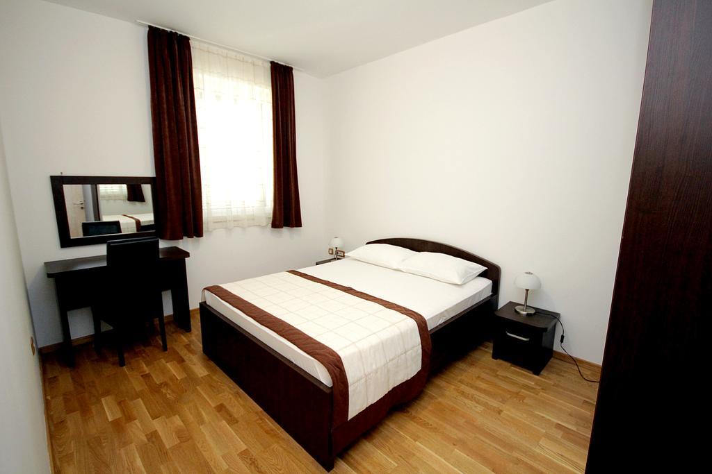 Apartments Draskovic Mirista Petrovac エクステリア 写真